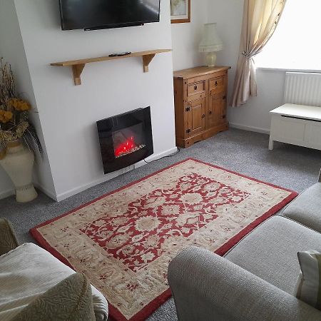 Gretna Cosy Cottage Buitenkant foto